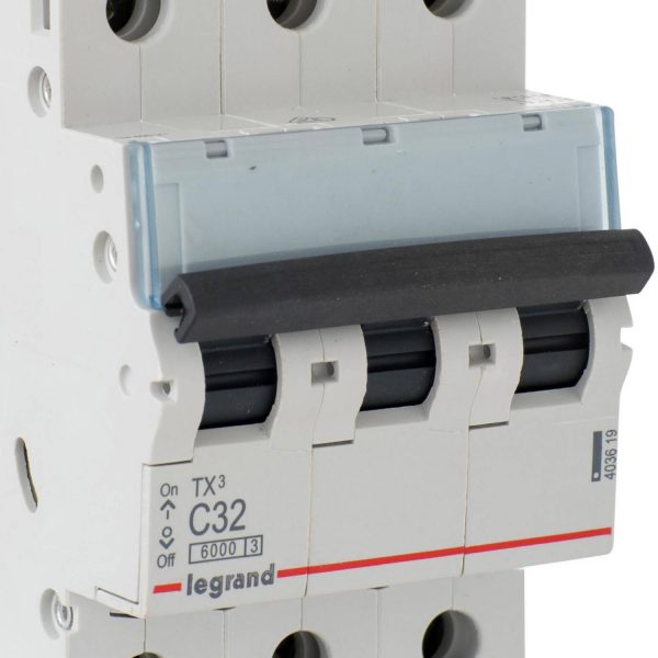 Interruptor automático trifásico 32 A curva C 6KA - Imagen 3