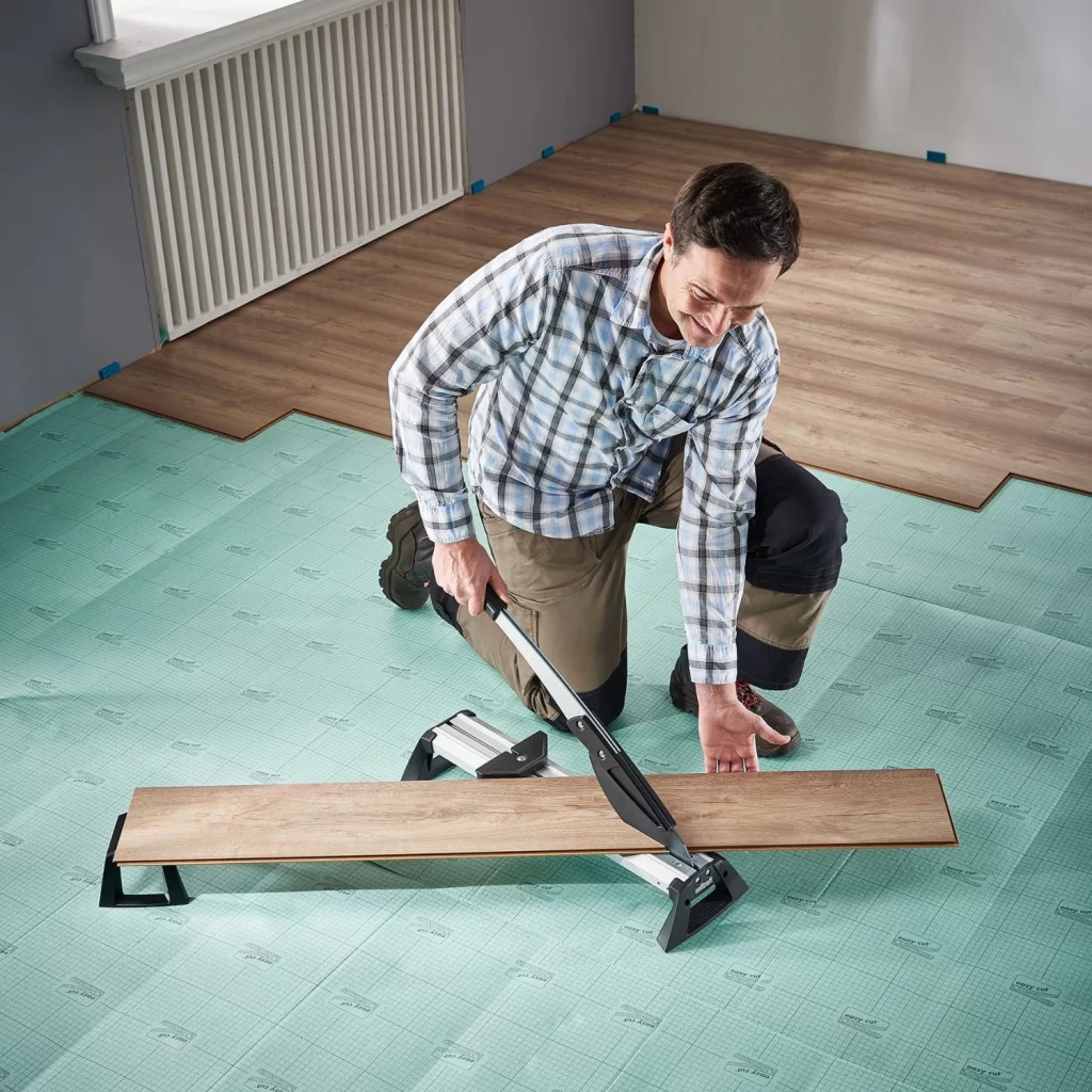 Cómo cortar piso flotante sin astillar_02