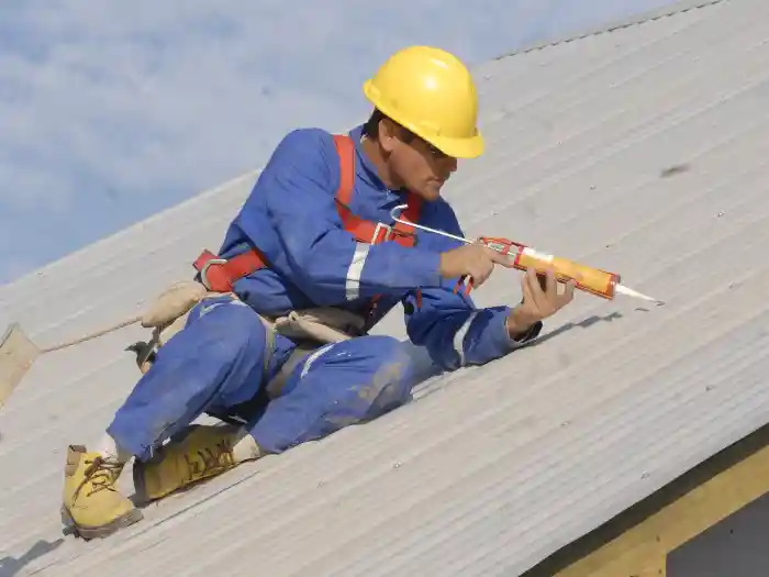 Reparar Gotera en Techo de Zinc